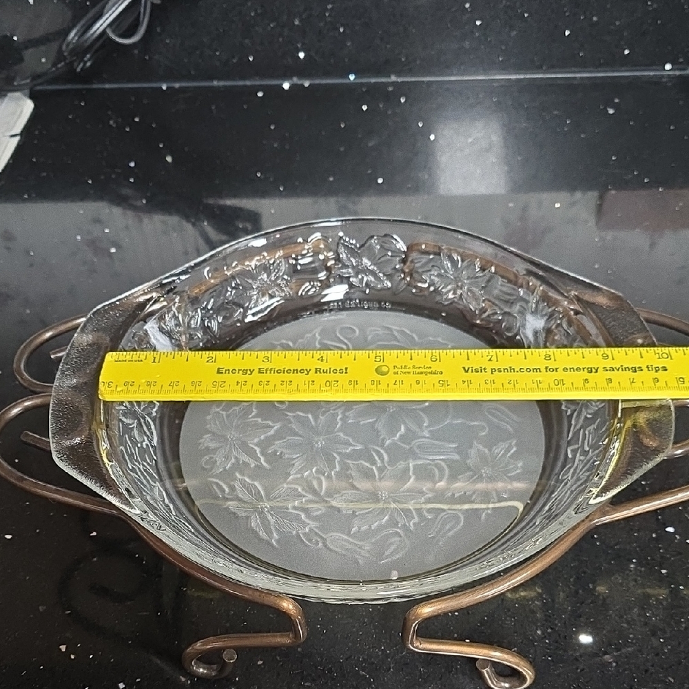Vintage. Like New. Princess House Fantasia 9" Pie Pan with Metal Stand